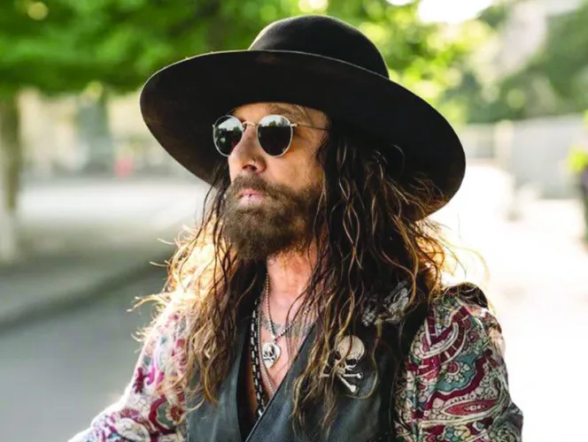 John Corabi to perform Saturday in L’Anse